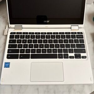 Acer Chromebook R 11 CB5-132T-CBZW (N15Q8) – 11.6” Touchscreen 2-in-1 Chromebook
